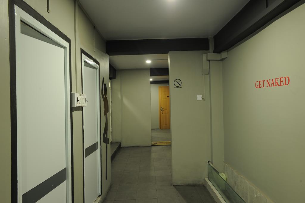 Space Boutique Hostel Yangon Exterior photo
